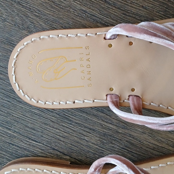 A. Mano Leather & Velvet Capri Sandals. Made in Italy - Picture 3 of 10